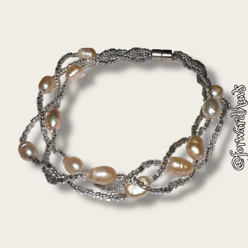 Bundle Sale 3 for $15 | Pearl Seed Bead Bracelet - Picture 3 of 7